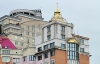 На крыше киевского дома строят трехэтажную церковь УПЦ МП