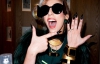 Леди Гага показала помолвочное кольцо