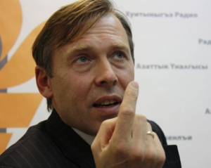 Карпачова була змушена виїхати з України через тиск прокуратури - опозиція