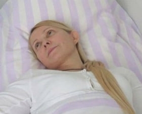 Тимошенко отказалась от процедур в знак протеста против нарушения ее прав