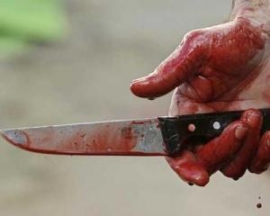 В Киеве на Крещатике один бомж зарезал ножом другого