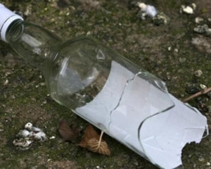 Житель Днепропетровщины убил женщину бутылкой из-под водки