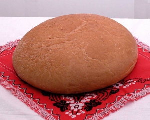 Минагропрод: иностранцы будут хорошо покупать черный хлеб, а сало - под вопросом