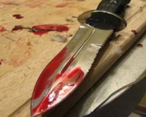 У центрі Запоріжжя касиру обмінного пункту перерізали горлянку