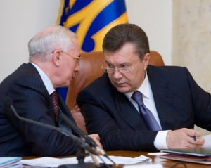 Янукович приказал Азарову позаботиться о летнем отдыхе детей