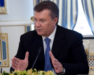 Янукович доручив Азарову звільнити міністрів, які &quot;гальмують реформи&quot;