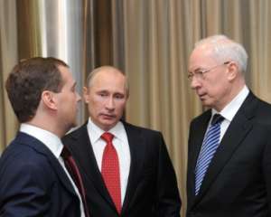 Азаров запросив Путіна та Медведєва на сало