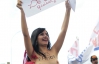 Бразильские проститутки с голой грудью защищали свои права