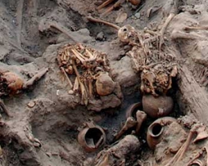 Тисячолітні мумії знайдені в Перу