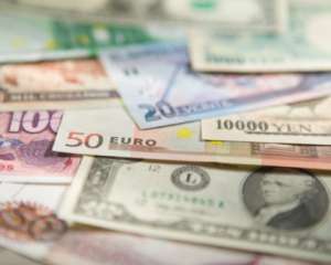 Євро виріс на 2 копійки, курс долара підвищився на півкопійки - міжбанк