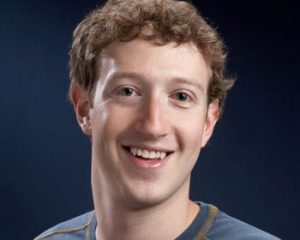 Цукерберг выбыл из списка 40 богатейших людей после провала Facebook на ІРО
