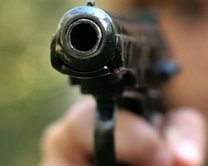 Стрілянина на Київщині: міліціонери вбили озброєного грабіжника