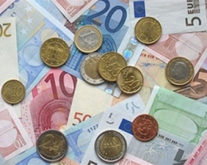 Курс долара підвищився на 1 копійку, євро подешевшав на 2 копійки - міжбанк