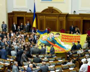 Новий закон дозволить не знати українську? Дзуськи!