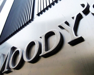 Moody&#039;s знизило рейтинги трьом великим українським банкам