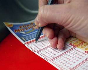 Украинцы ежегодно транжирят на лотереи 2 миллиарда гривен