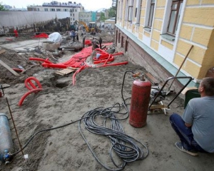 Андреевский спуск запретили вводить в эксплуатацию