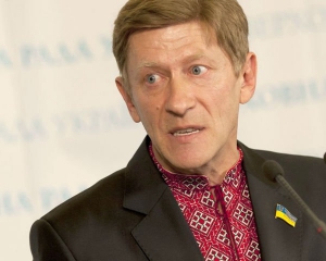 Верховна Рада запитає в Азарова, чому він очорнює Тимошенко