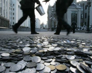Украина попала в пятерку стран, которым грозит дефолт