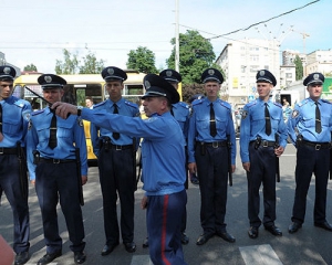 Міліціонерів з Полтавщини на Євро-2012 поселили у напівзруйнованій казармі