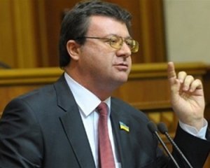 &quot;У Януковича относительно Тимошенко комплексы по Фрейду - странно, что такой большой мужчина боится такую ??хрупкую женщину&quot; - Павловский
