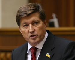 "Регионал" говорит, что иностранные политики не компетентны давать Украине советы, где и как лечить Тимошенко