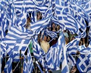 На выборах в Греции лидируют сторонники компромисса с ЕС