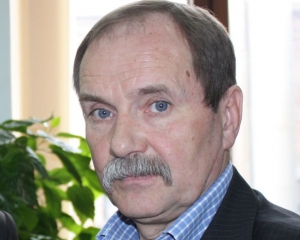 Нардеп об авторах "языкового" закона: "Это люди, которые сбежали из психбольницы и бегают по Украине с факелом"