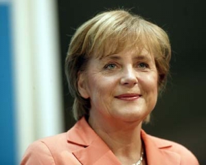 Меркель приедет на Евро-2012, но только в Польшу