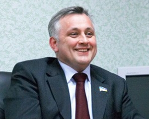 Вносячи поправки до "мовного" закону, опозиція навмисно затягує його розгляд - "регіонал"