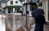 Сильні проливні дощі затопили північ Англії