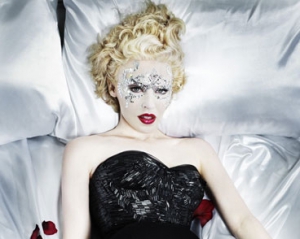 Кайли Миноуг про стриптиз Мадонны: &quot;Это ужасно!&quot;
