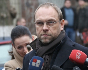 Защита Тимошенко подозревает, что прокурор не понимает разницы между обычным судом и специализированным