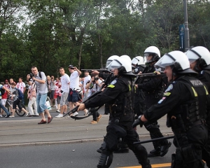 Польські уболівальники створили &quot;родинний фотоальбом&quot; поліціантів під прикриттям