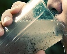 Химикаты и 60-летнее оборудование сделали киевскую воду худшей в Европе