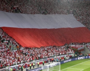 Поляки подякують уболівальникам та збірним 16 мовами за футбол