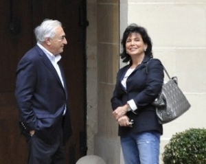 Супруга Стросс-Кана выгнала его из дома