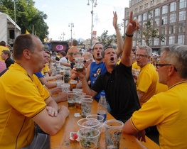 У київській фан-зоні вболівальники випили півмільйона літрів пива