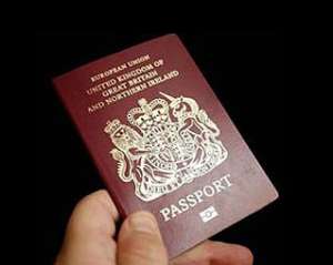 Лондон заставит претендентов на паспорт учить историю и гимн