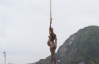 Дэмиен Херст предлагает в подарок скульптуру беременной с мечом