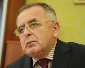 "Регіонал" кличе галичан у свою партію, щоб змінити її на краще