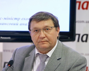 М'яка девальвація гривні почалась - експерт