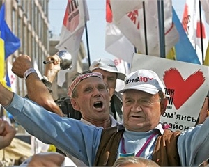 В Харькове сторонники Тимошенко подрались с коммунальщиками