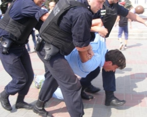 У милиционеров, которые ломали кости черкасским защитникам языка, не было судебного решения - УНМ
