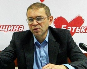 "Бютовец" рассказал, зачем Тимошенко вечером вывозили из больницы