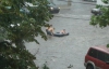 Мощный ливень обрушился на Одессу: люди плавали по улицам на матрасах