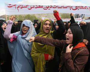 Афганские женщины протестовали против радикальных исламистов