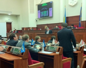 Київрада виділила 10 мільйонів на ремонт ліфтів у своїй будівлі