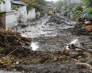 Кількість жертв злив у Японії досягла 19 осіб