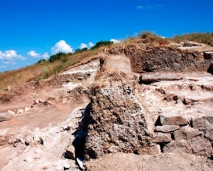 Археологи нашли в Болгарии руины старинной крепости, &quot;законсервированные&quot; пожаром